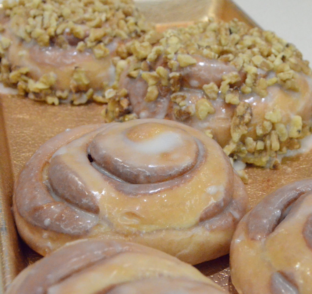Old Fashion Cinnamon Roll
